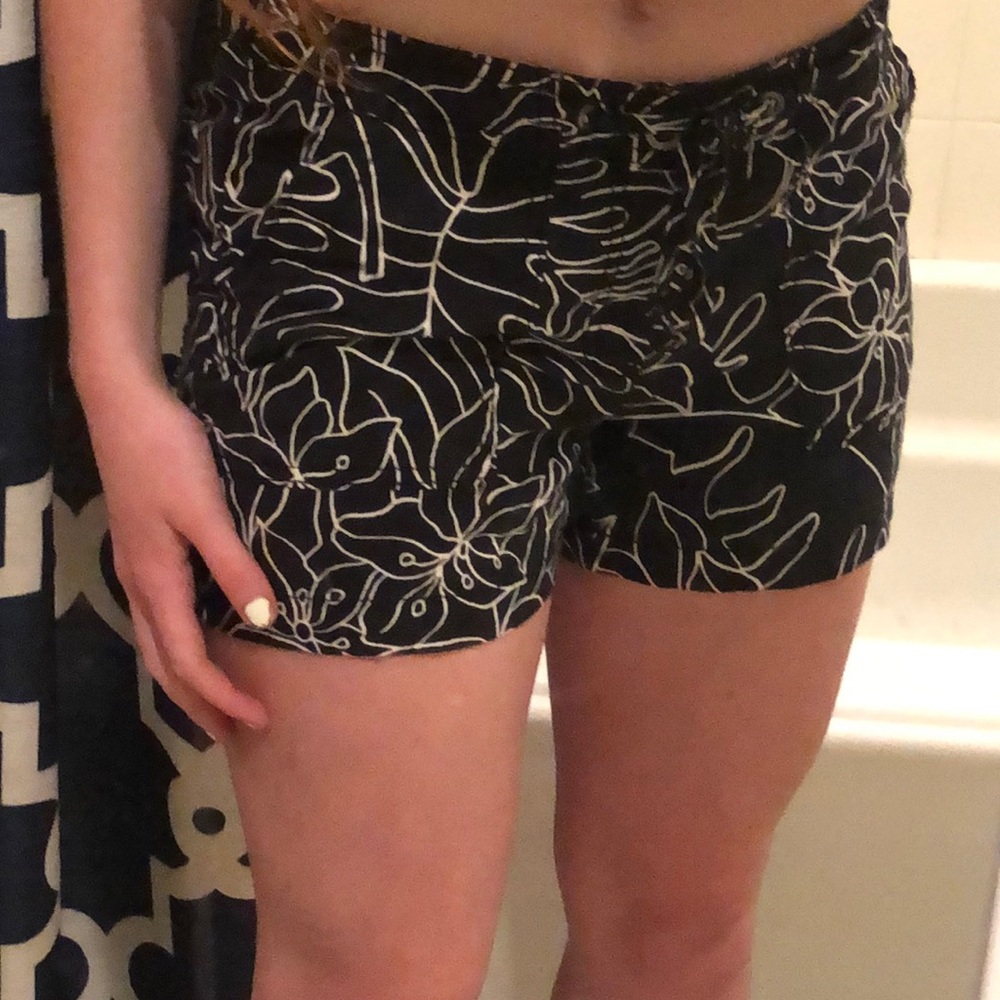 Patterned shorts - Picture 2 of 6